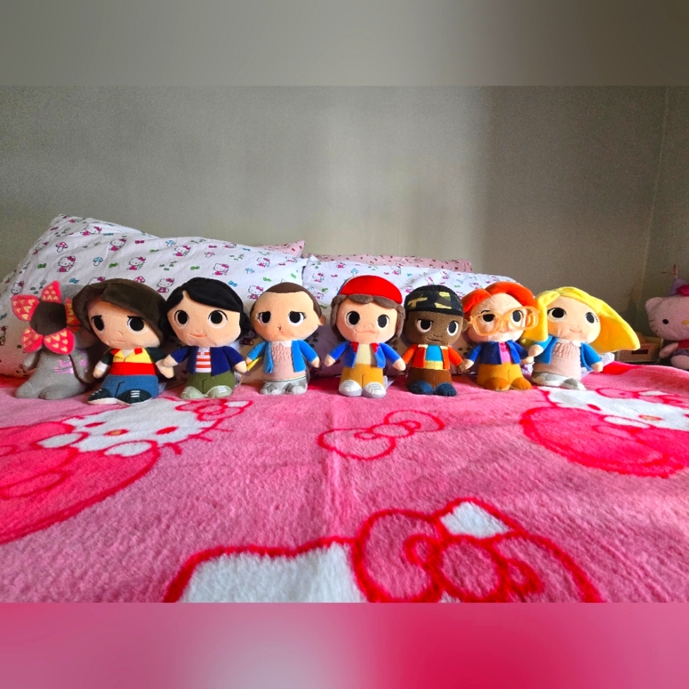 Strangers Things - Collectable Stuffies! 🖤